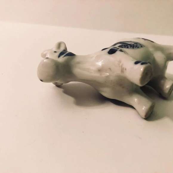 Vintage Hand Painted Delfts Blue  Cow Figurine Windmill 3.5 Inch Long - Picture 9 of 12